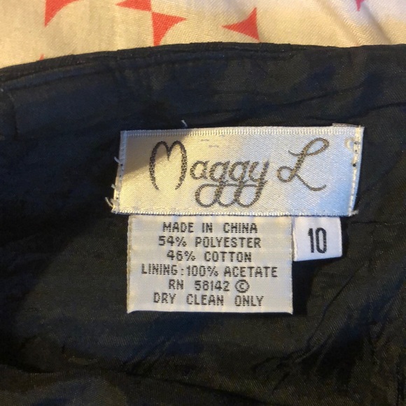 Black pencil skirt - Picture 2 of 3